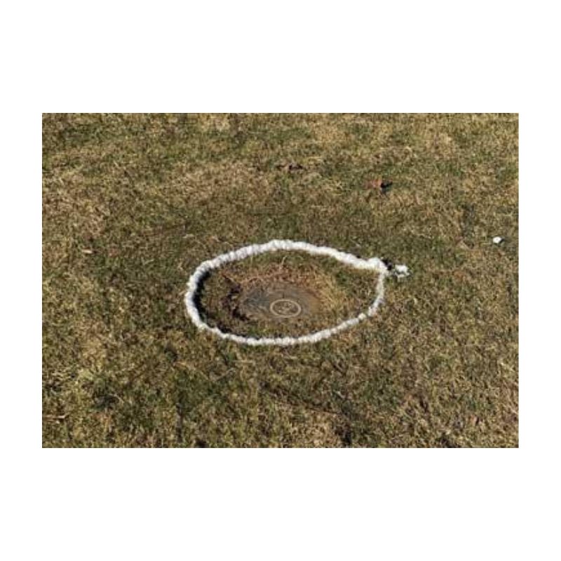 Golf Course Grass Temporary Marking With Aerosol Foam Cans.